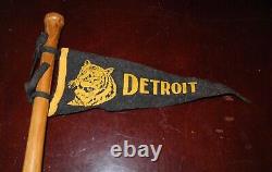 1935 Baseball Detroit Tigers World Series Pennant & Mini Bat Stadium Souvenir