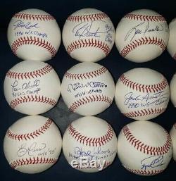 1990 World Series Cincinnati Reds Collection of 18 Signed Autographed Baseballs