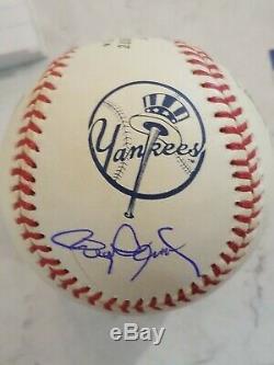 Roger Clemens Signed 2000 World Series Official Baseball BECKETT COA Yankees