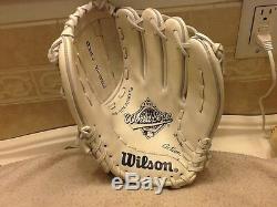 Wilson A2000 L Major League Baseball 1992 World Series Autograph Glove